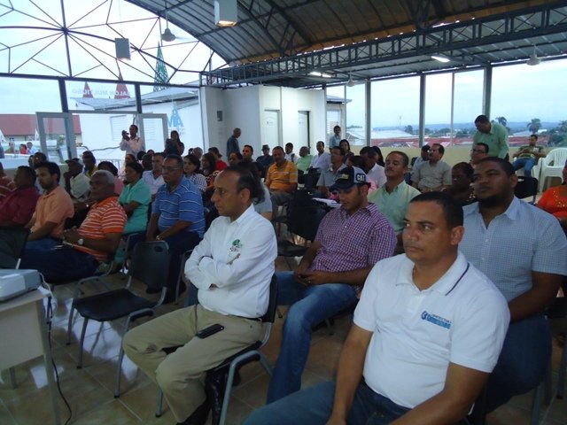 Publico asistente en la presentación del Plan Municipal Desarrollo
